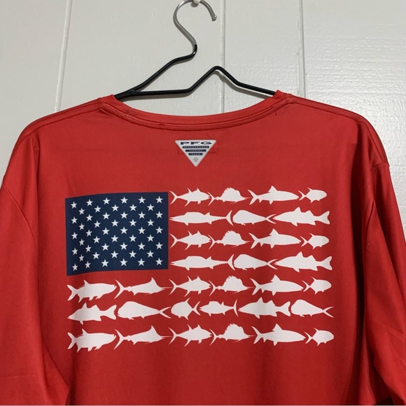 NWOT Men’s Red Columbia Fish American Flag Design Lightweight Long Sleeve Top - Picture 5 of 6